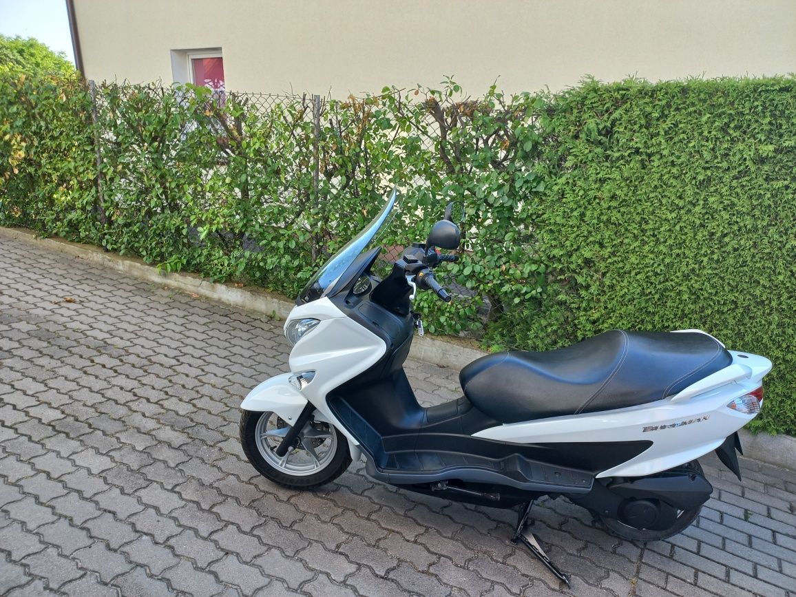 Suzuki Burgman K8 125cm-xmax-swing, x9 Maxiskutery na kat.B