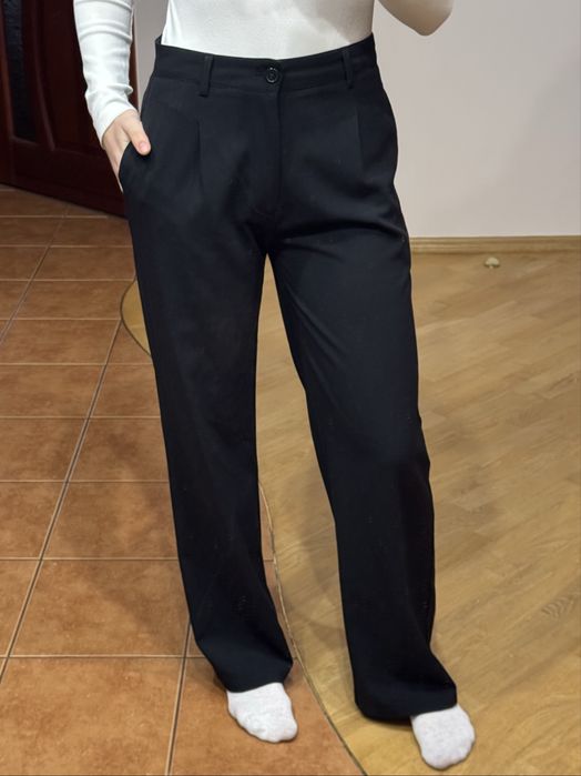 чорні брюки