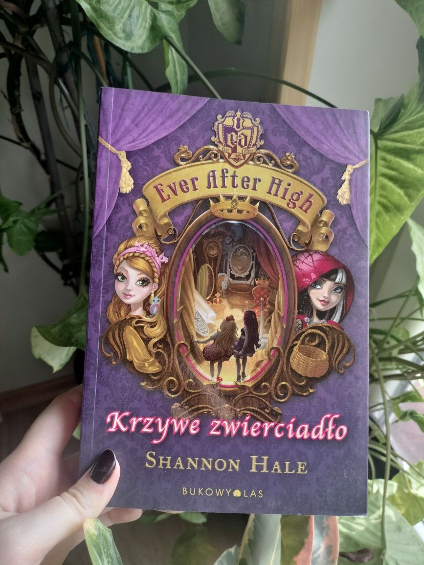 Krzywe zwierciadło, Ever After High