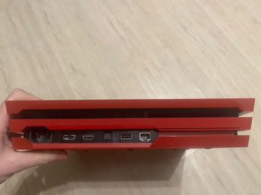 Продам PS4 Pro 1tb limited edition spider man