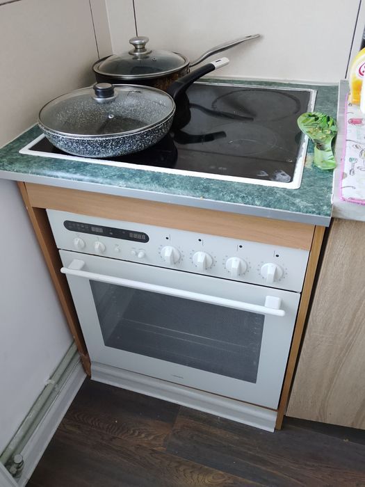 Продам електроплиту