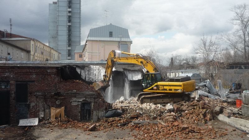 Демонтаж будівель знесення цегляних будівель вивіз сміття на звалище