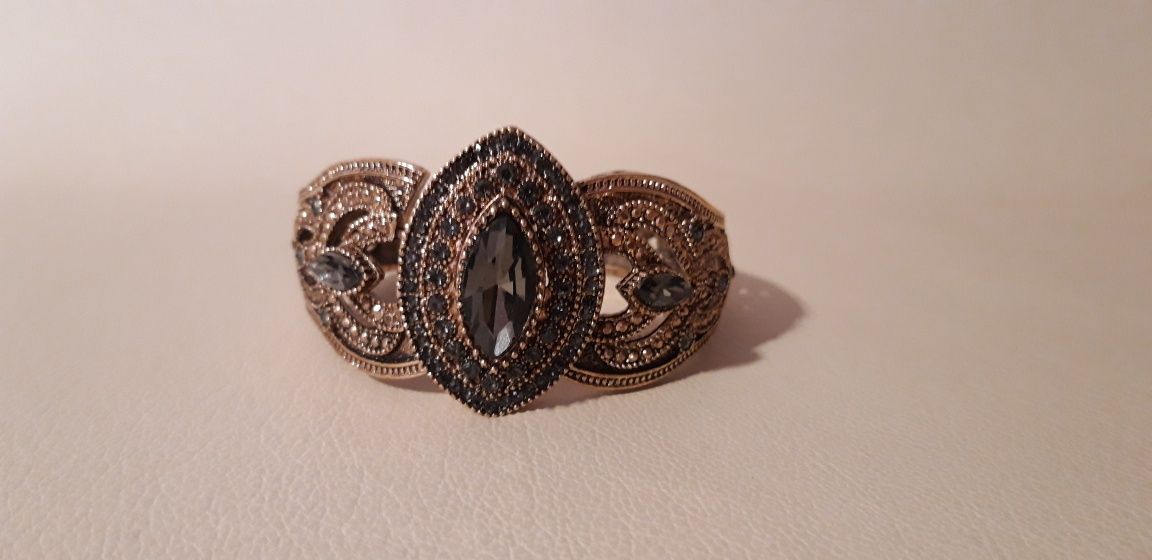Lindíssima pulseira estilo turco vintage com brilhantes cinza - NOVA