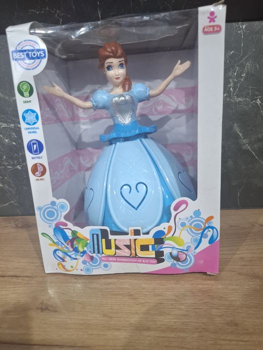 Księżniczka Elsa – świecąca lalka muzyczna z „Krainy Lodu”, jeździ