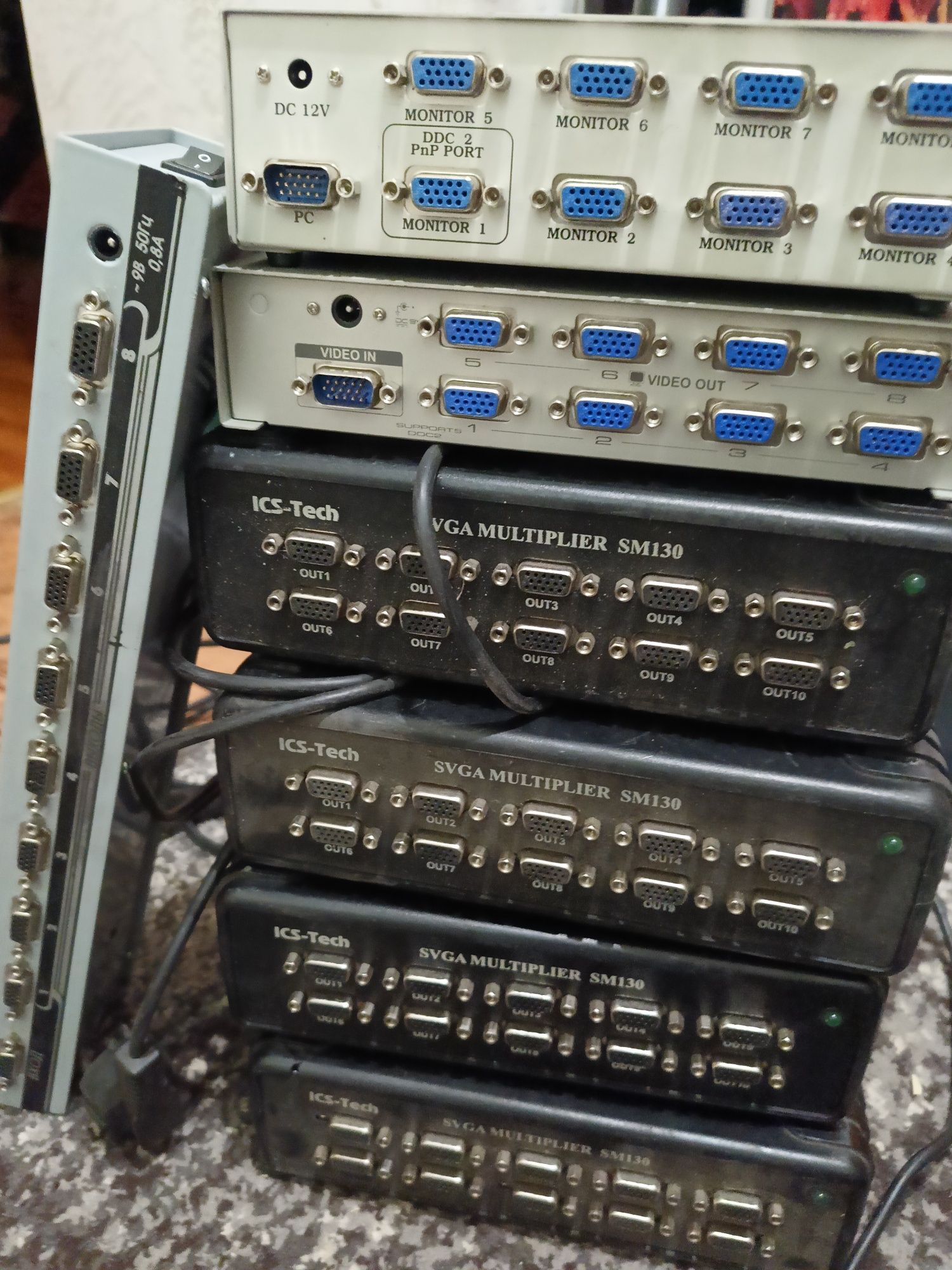 vga splitter multipliter