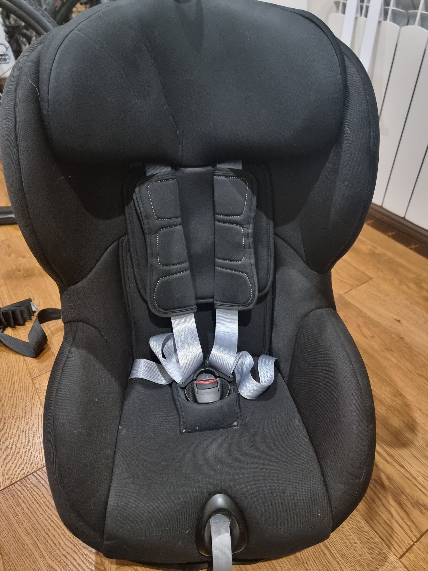 BRITAX Romer TRIFIX2 i-Size ISOFIX 76-105 cm