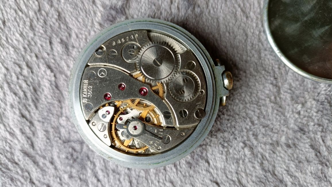 Stary zegarek kieszonkowy Mołnia