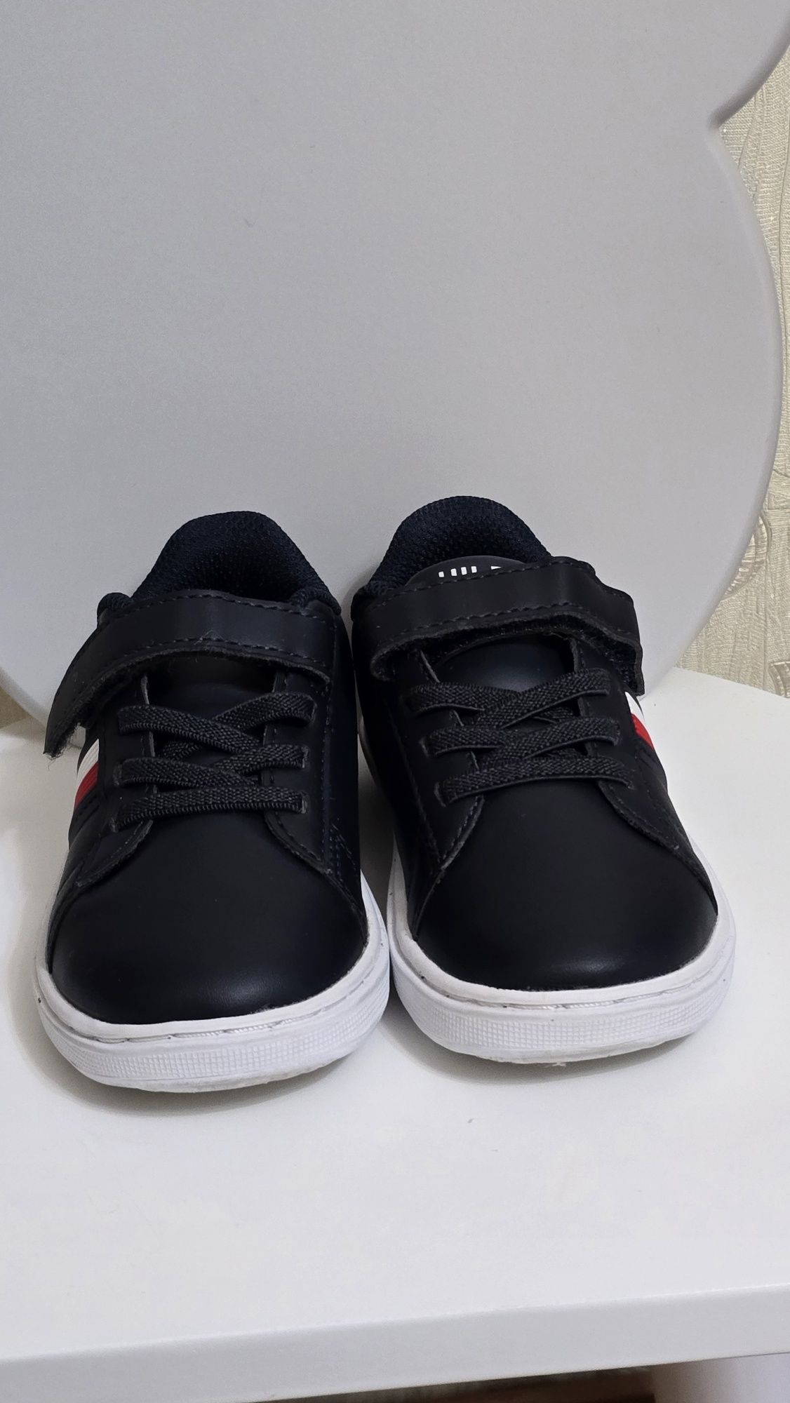 Продам оригинальные кеды ТOMMY HILFIGER