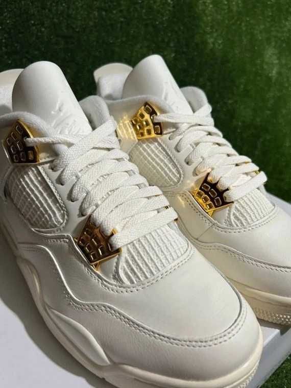 Jordan4RetroMetallicGold r.46