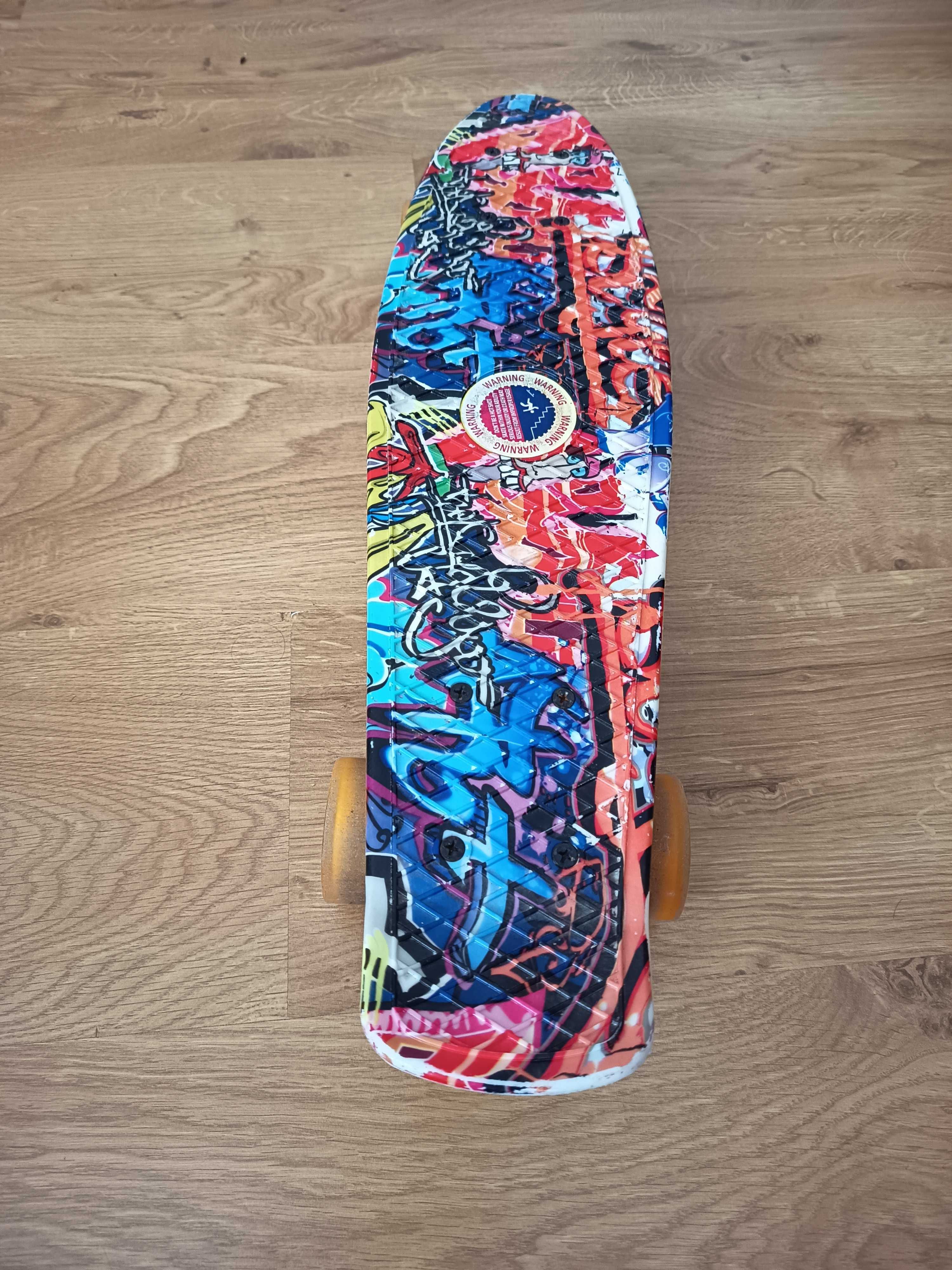 Fishboard fiszka deskorolka 56 cm graffiti F6