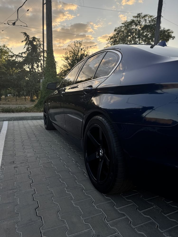 BMW 528i xDrive 2011 • 2.0  • Полный привод • Обслужена