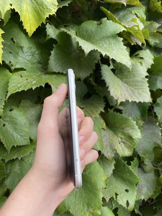 Iphone 11 128GB гарний стан