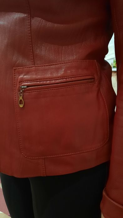 Женский кожаный пиджак