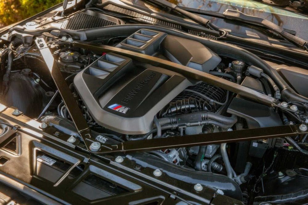 BMW M4 Competition xDrive      2024