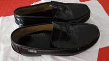 Par de Sapatos Novos em Pele Genuína - tam40