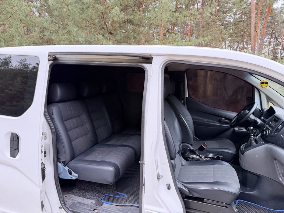 Продам Nissan NV 200