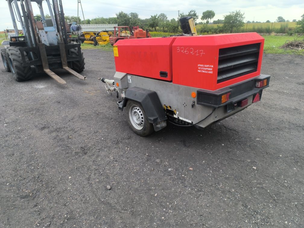 Kompresor spalinowy Doosan 7-53