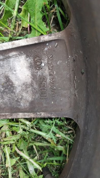 Koła aluminiowe z oponami zimowymi R17 Seat VAG 5x112