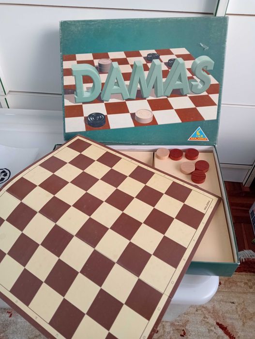 Jogos tabuleiro trivial damas 7 em 1