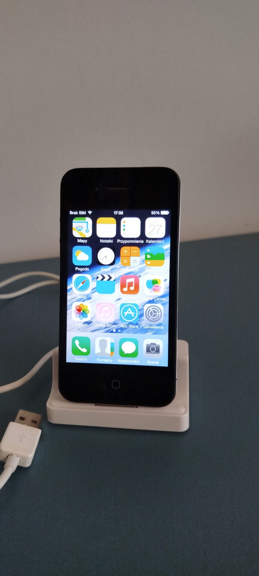 iPhone 4S. IOS7. Bez simlocka. Stan bardzo dobry.