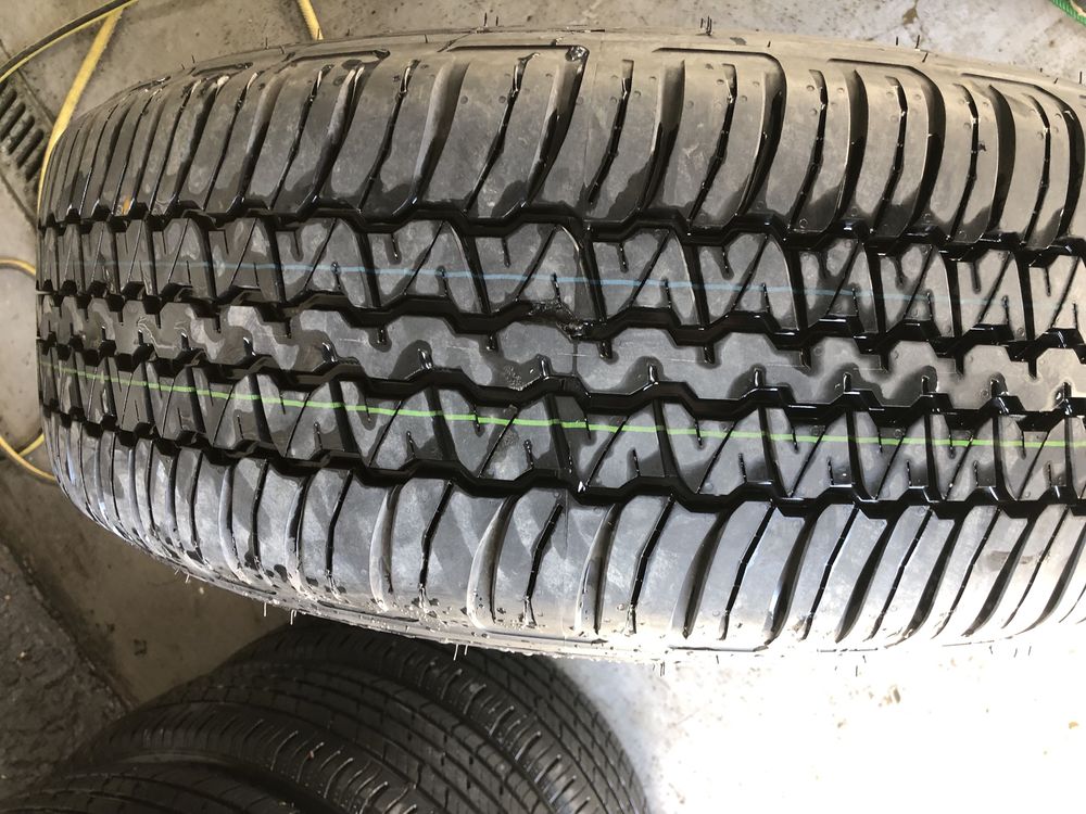 Шини літні/всесезонні 265/65/18 Dunlop /6/139.7R18 Toyota