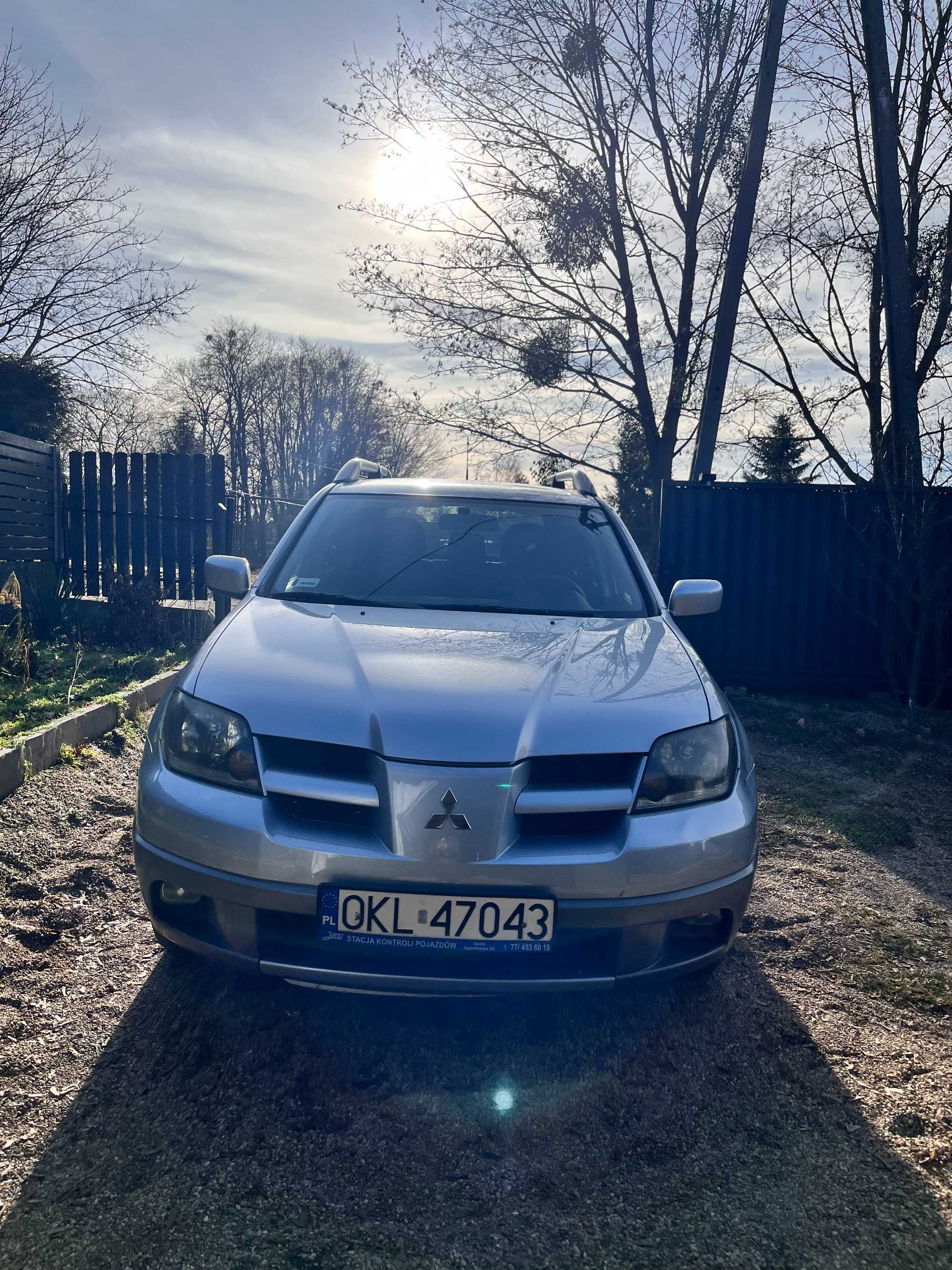 Mitsubishi Outlander 1