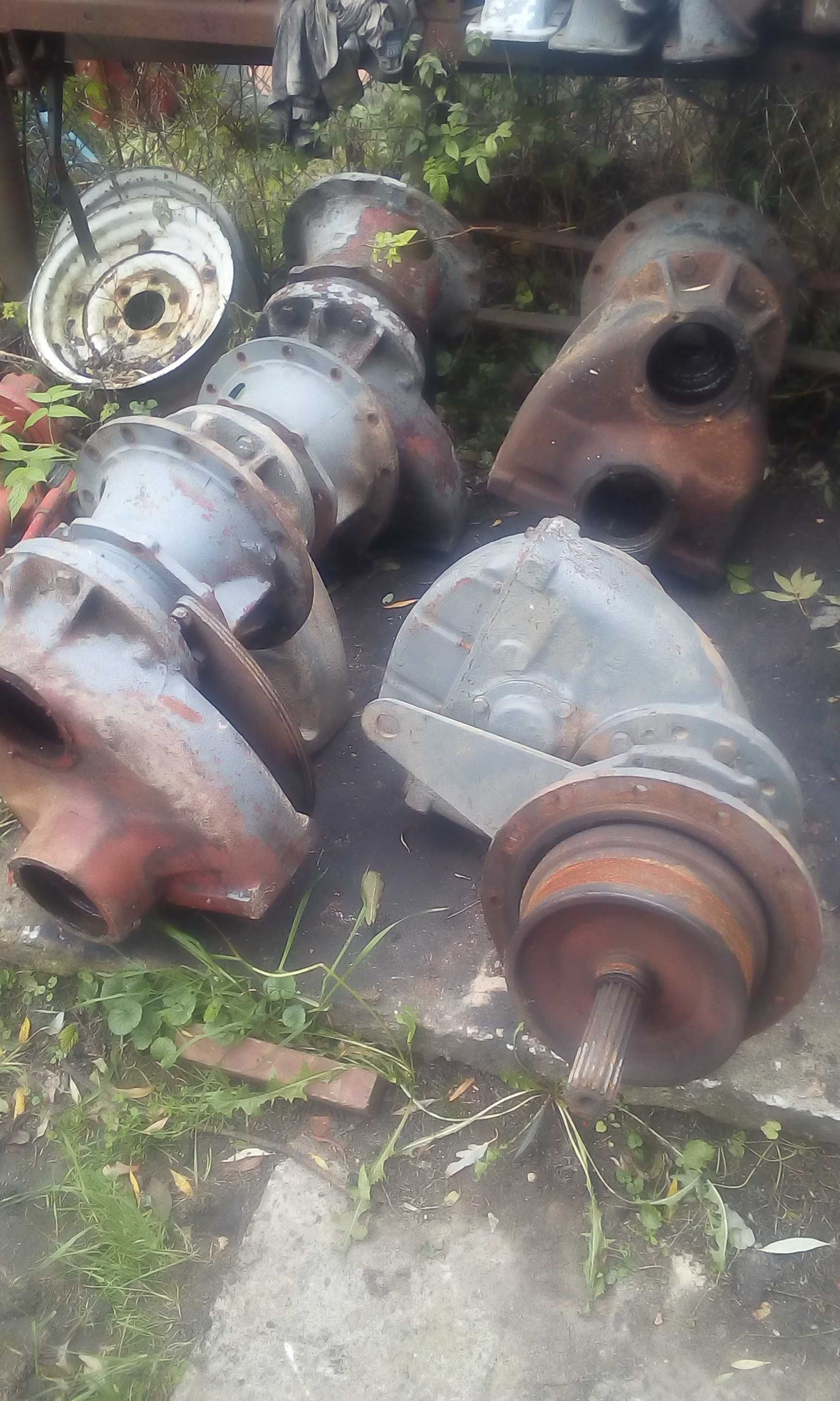 Obudowa zwolnicy z pochwą do ursus c360. c355 zetor4011 skrzynia most
