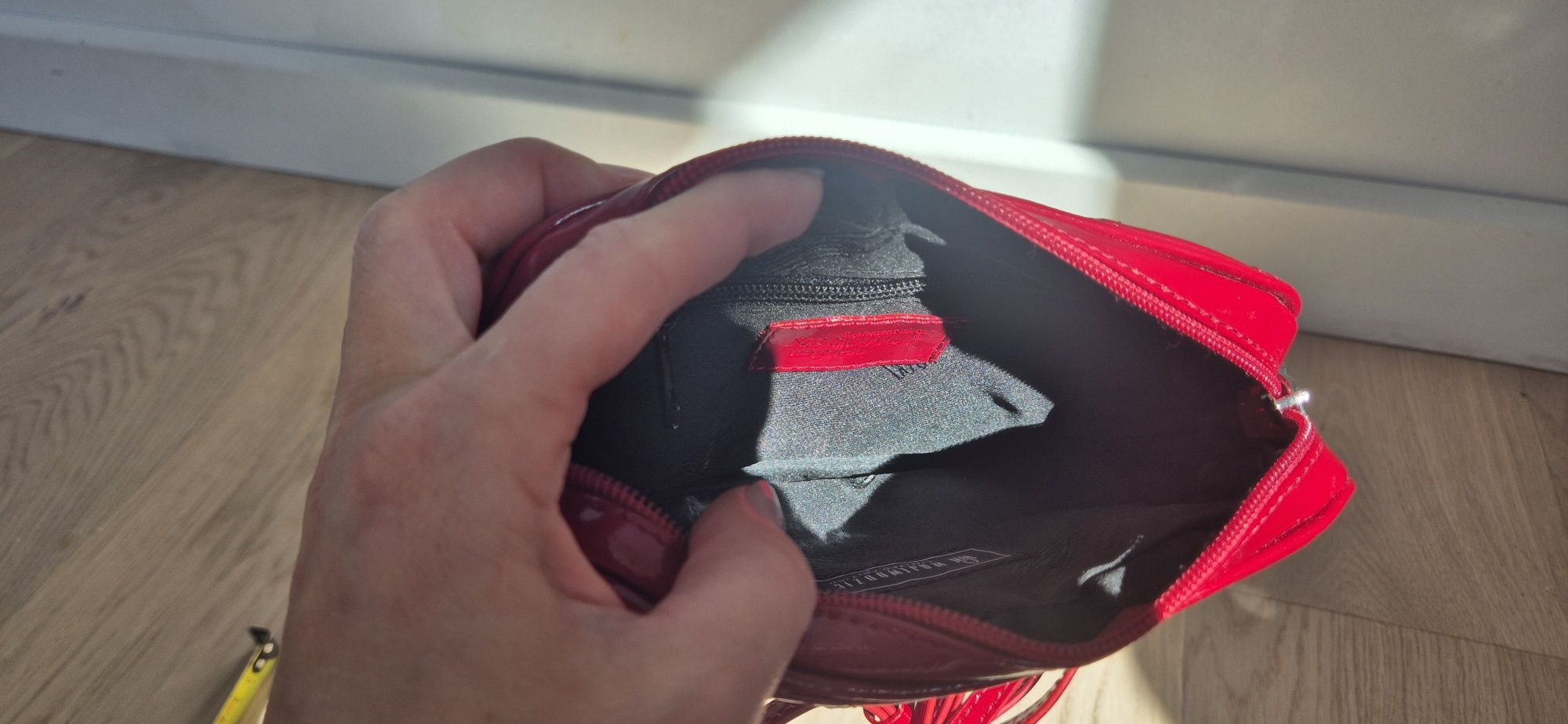 Torebka czerwona kopertowa lakierowana Wojewodzic
