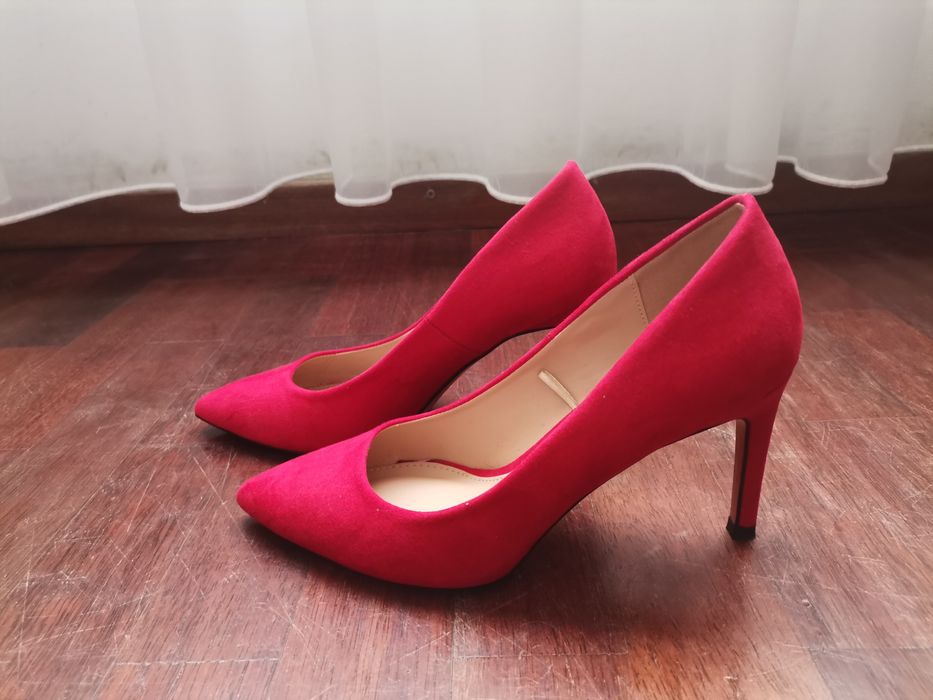 Sapatos vermelhos senhora