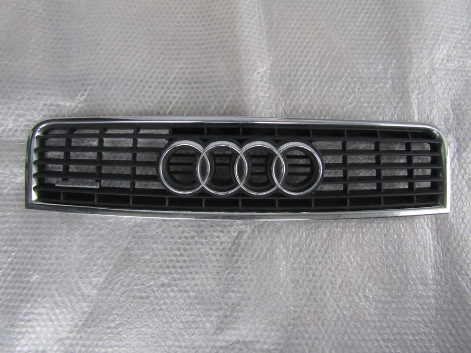 Grelha do Capot Audi A4 B6 ano 2001 a 2004 original
