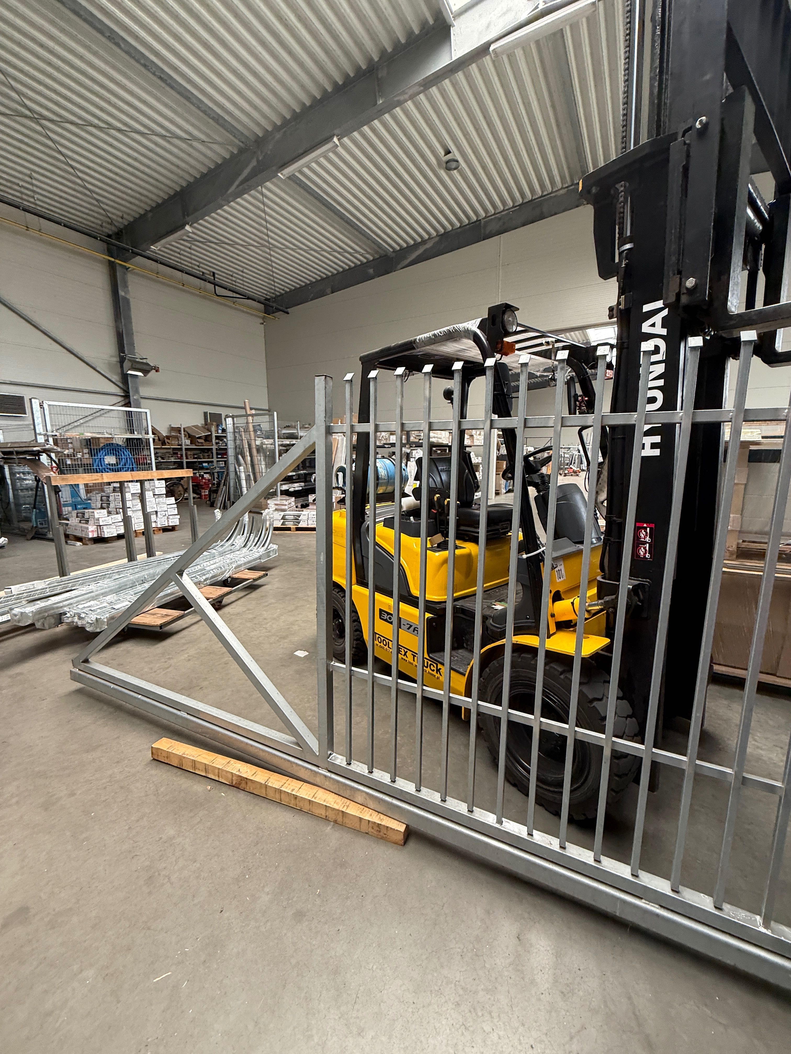 Brama przesuwna cynkowana 470x175 z automatem Warszawa i okolice