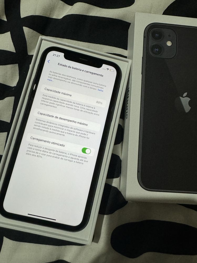 iPhone 11 Preto 64gb (como novo)