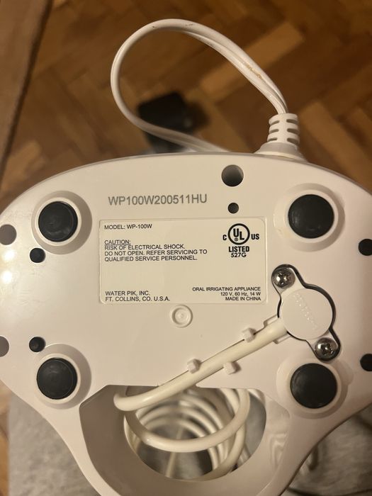Іригатор Waterpik Water Flosser WP-100 Series