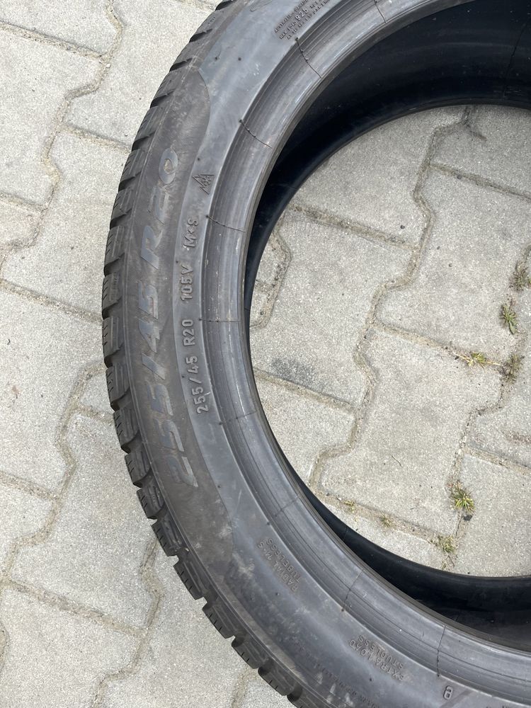 255/45/20 Pirelli SOTTOZERO 3 Run-Flat RSC 105V