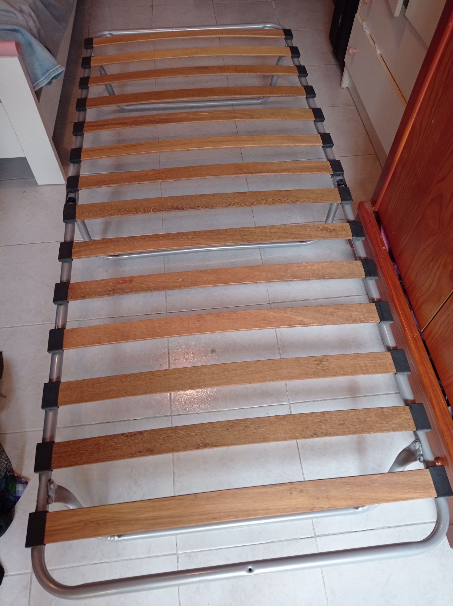 Cama Dobrável de Solteiro