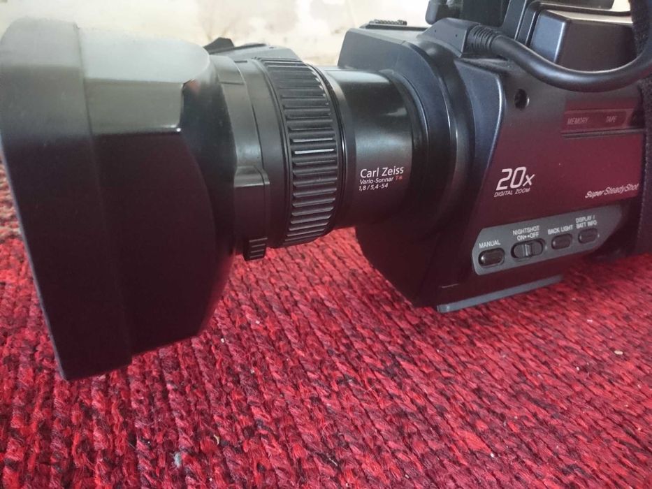 Видеокамера Sony HVR HD 1000