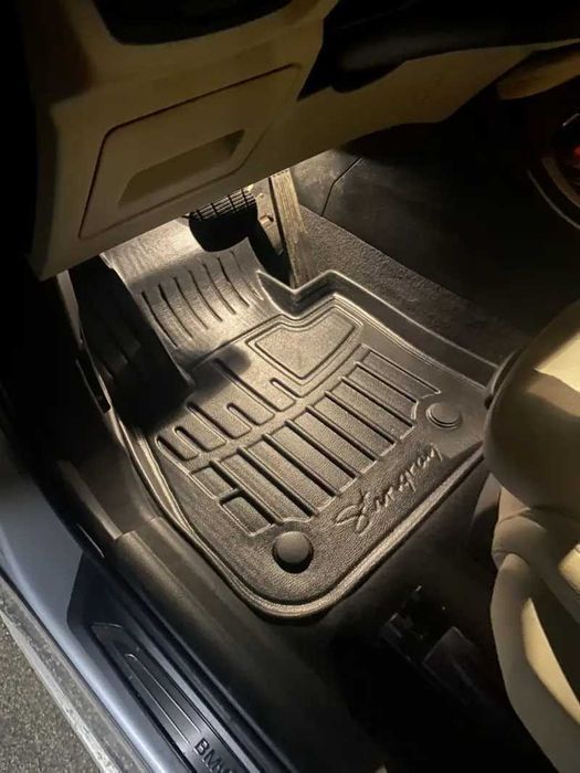 3Д гумові коврики в салон BMW X1 E84,F48,U11/X2 F39/X3 G01,F25,E39/iX1