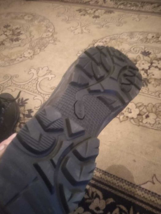 Продам берци нові 2000 грн розмір 45