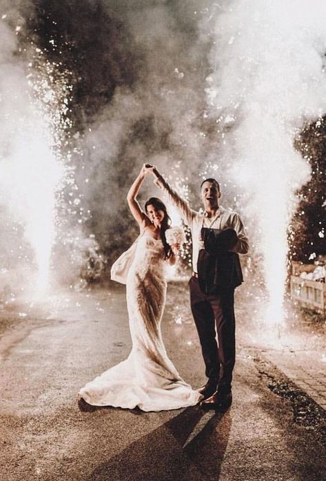 Низький дим, холодні фонтани, конфеті, метафан