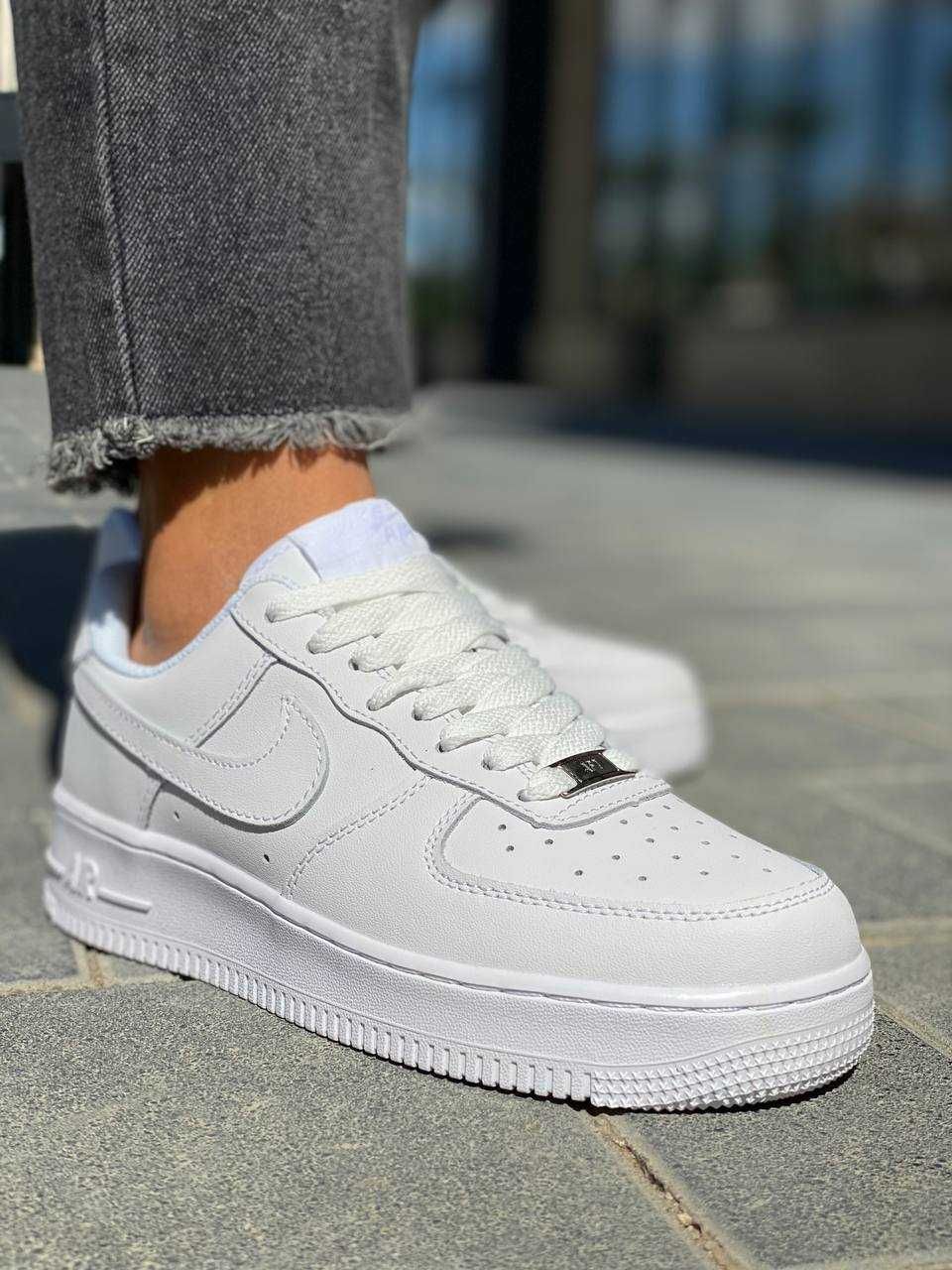 Жіночі кросівки Nike Air Force 1 Low білий 2034 ТОП