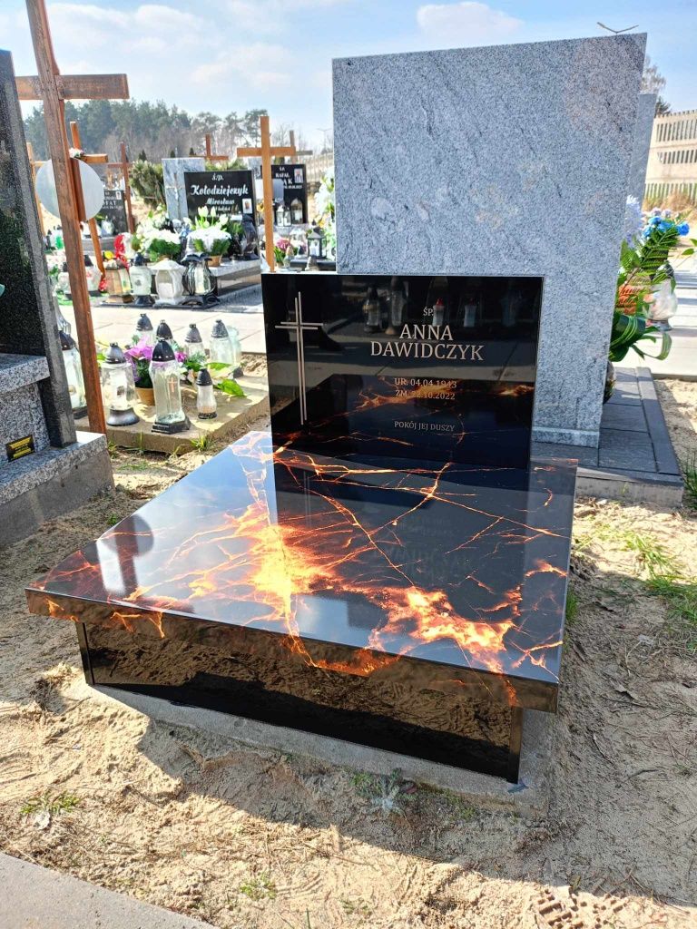 Tani nagrobek urnowy Kompozyt 2100 zł z montażem Cały Kraj.