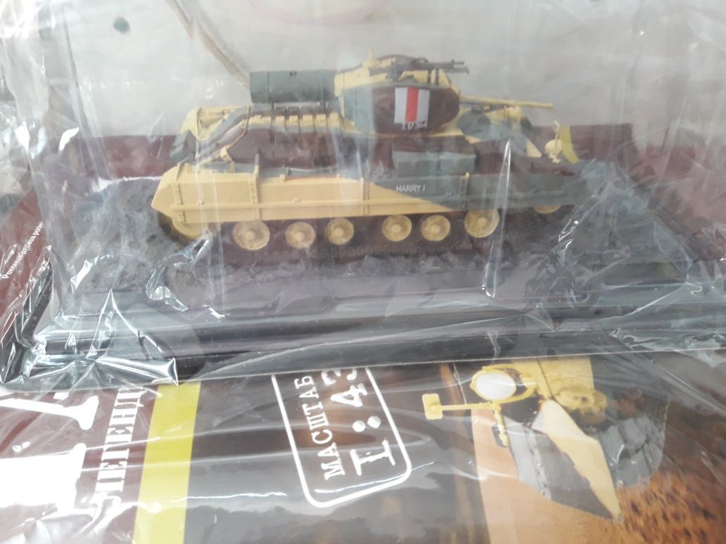 Модель  авто м 1/43,