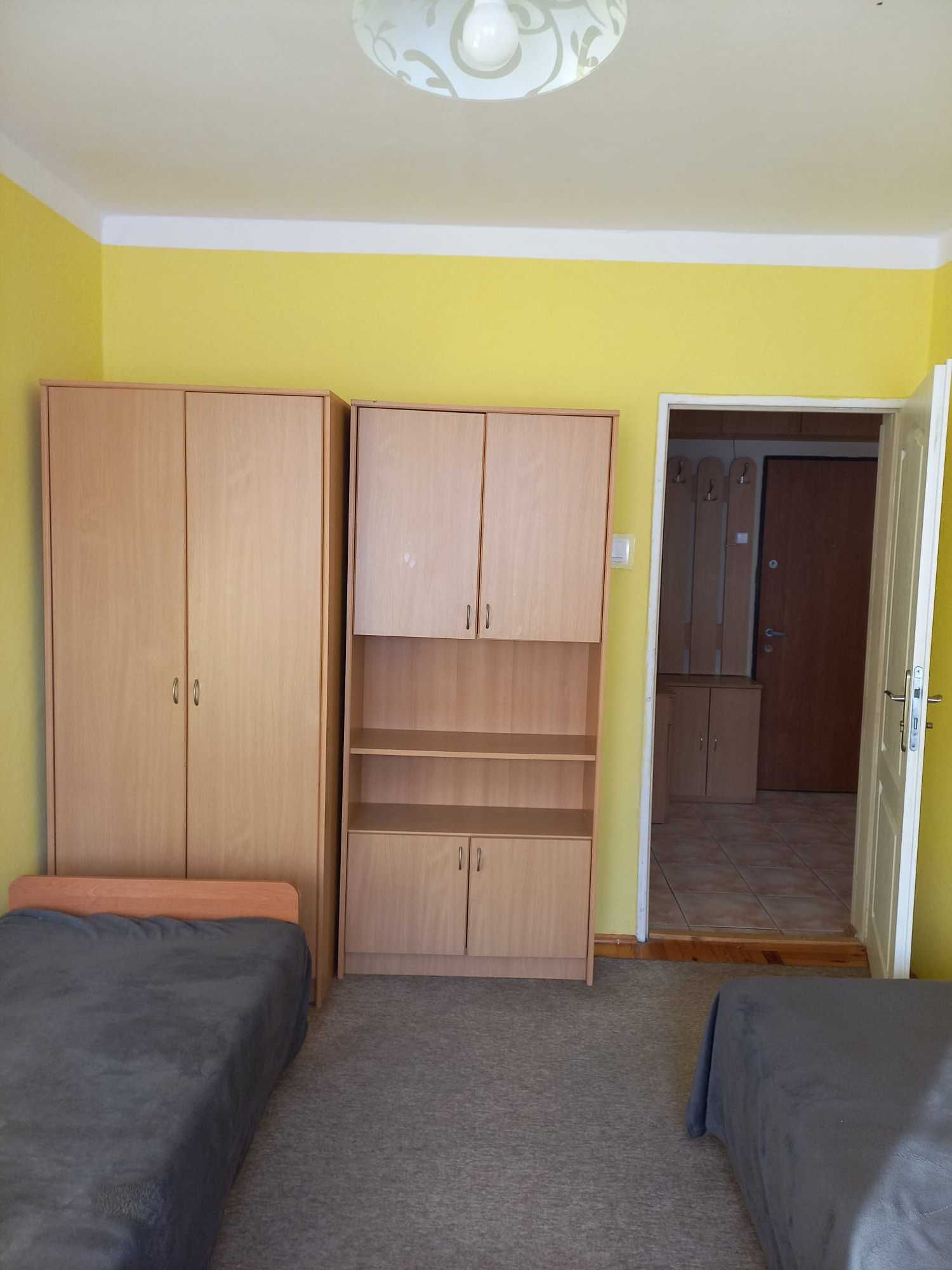 Mieszkanie 2-pokojowe na ul. Cichej   dla 4 osób  studentów/ uczniów ,