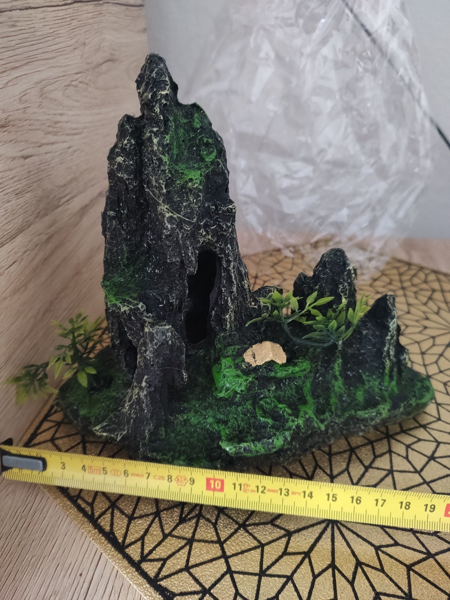 Dwie figurki ozdobne do akwarium, terrarium