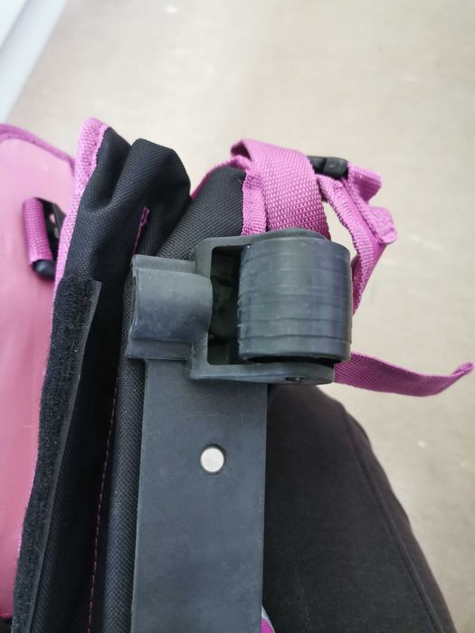 Mala menina com rodas