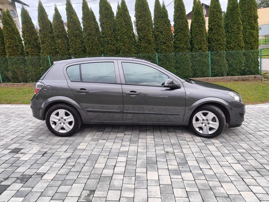 Krajowy 1,6 Rok 2011 !! benzyna!!  1 Właściciel!! Bezwypadkowy