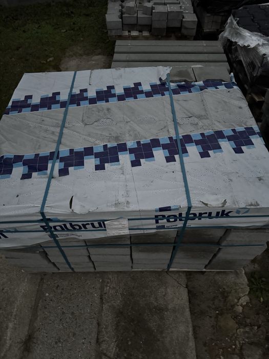 Kostka behaton brzegowy. POLBRUK 8 cm bez fazy