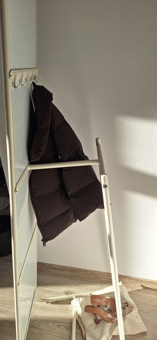 Lustro Ikea z wieszakami