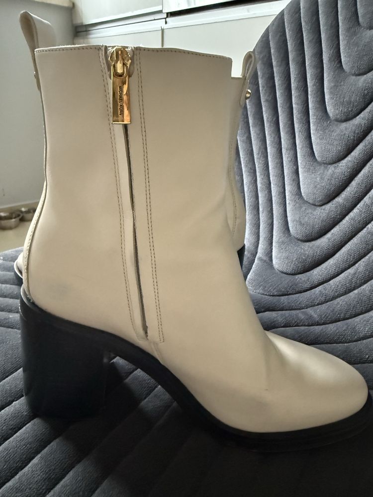 MICHAEL Michael Kors REGAN - Botki - light cream