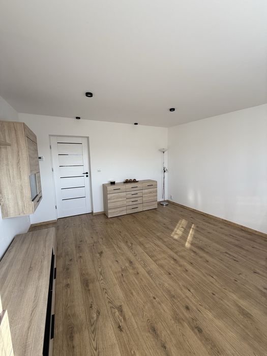 Wynajmę mieszkanie z garażem